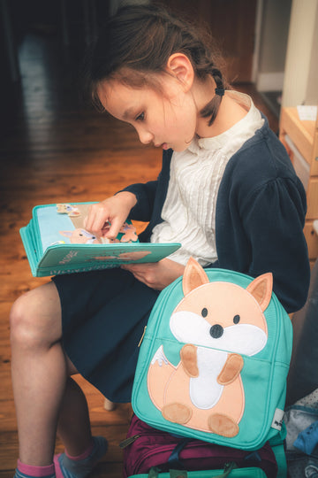 Benefits of Busy Books in Daycare Settings