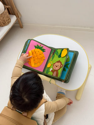 Exploration and Discovery with Busy Books: Curious Minds at Work