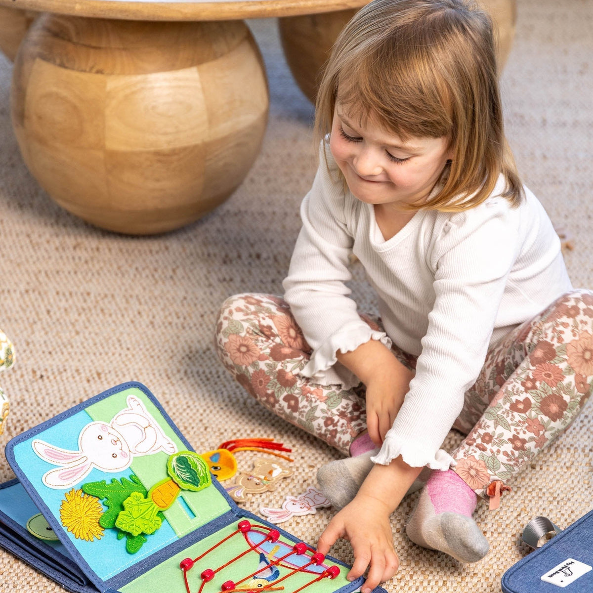 The Ultimate Toddler Morning Routine Busy Book: 15 Quiet Activities Th ...